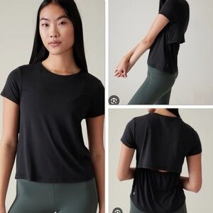 🇪🇸🐠Athleta Air Out Cinch Tee shirt black small